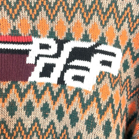 Prada AW/18 Runway Camel Brown Chevron Logo Cashmere Crew-Neck Sweater - Picture 7 of 13